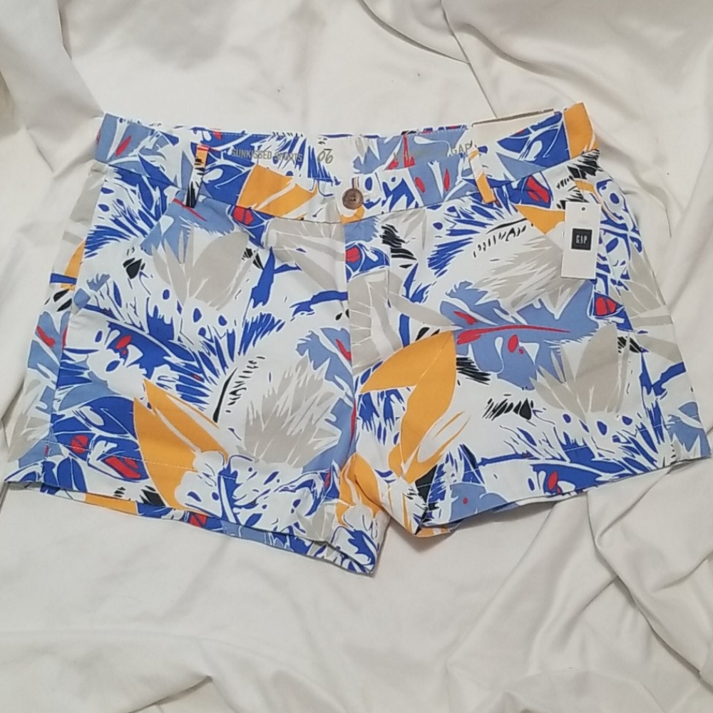 Gap sunkissed shorts.
